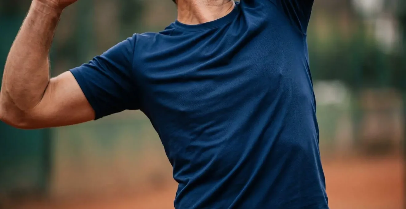 Illustration symbolique de la chaîne cinétique abdominale lors du service au tennis